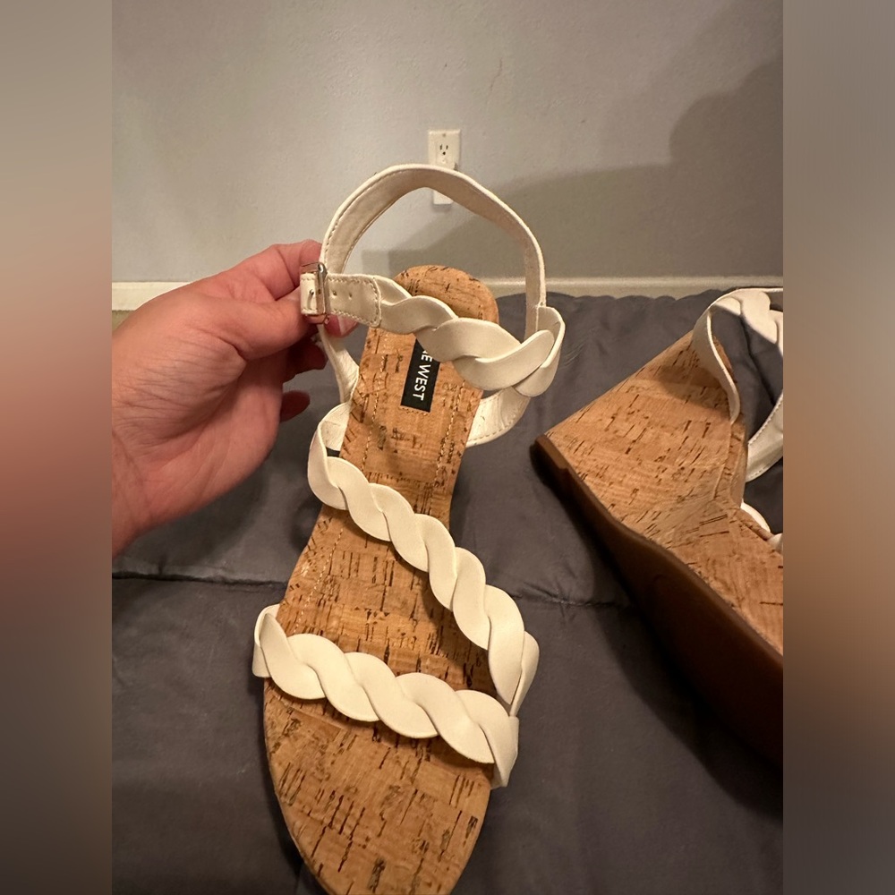 Nine West white wedges size 8.5